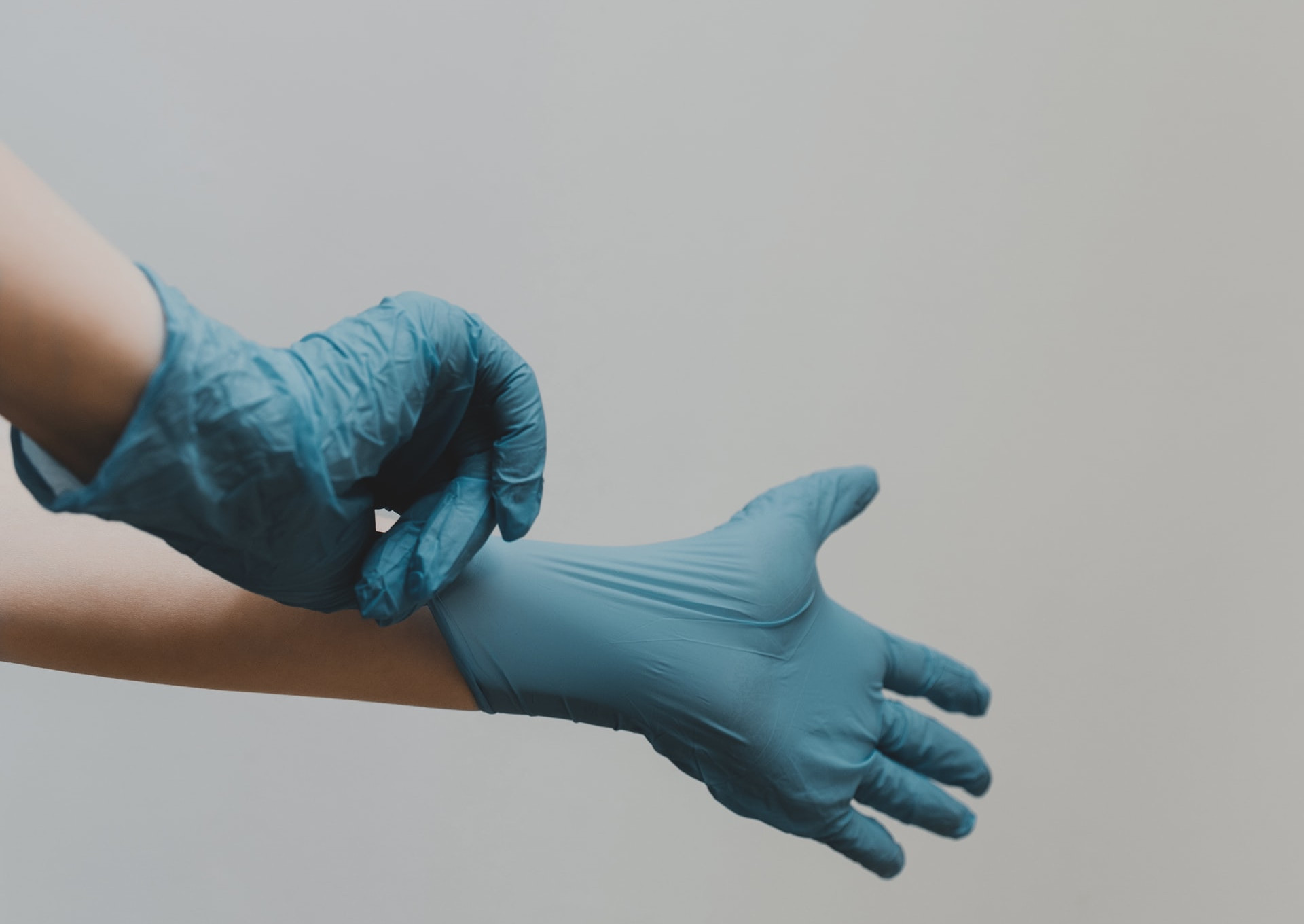 Surgeons gloves